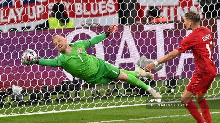 Hasil Euro 2021 - Kalau Tidak Ada Kasper Schmeichel, Gawang Denmark Sudah Dibobol Inggris 10 Gol