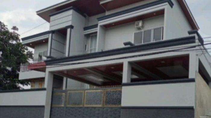 RUMAH MEWAH - Penampakan rumah mewah yang disebut milik Kepala Dinas PUPR Sumatera Utara (Sumut) Topan Obaja Putra Ginting.