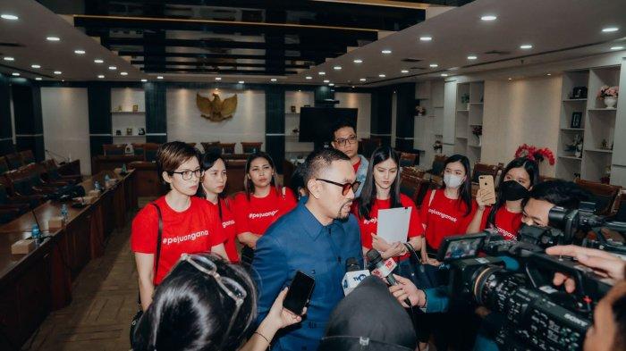Wakil Ketua Komisi III DPR RI Ahmad Sahroni menerima perwakilan dari Perkumpulan Pejuang Anak Indonesia (PPAI), Senin (4/9/2023).