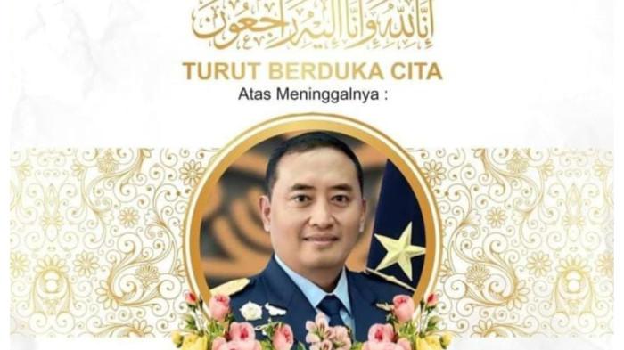 KECELAKAAN PESAWAT - Marsekal Pertama (Marsma) TNI Fajar Adriyanto saat masih menerbangkan pesawat tempur F-16. Ia gugur dalam kelakaan pesawat latih FASI di Kecamatan Ciampea, Bogor, Jawa Barat, Minggu, 3 Agustus 2025.