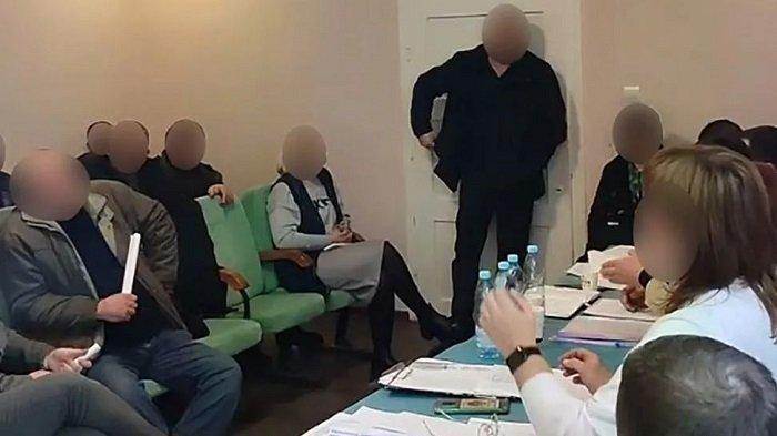 Suasana Rapat saat Anggota Dewan di Ukraina Ledakkan Granat