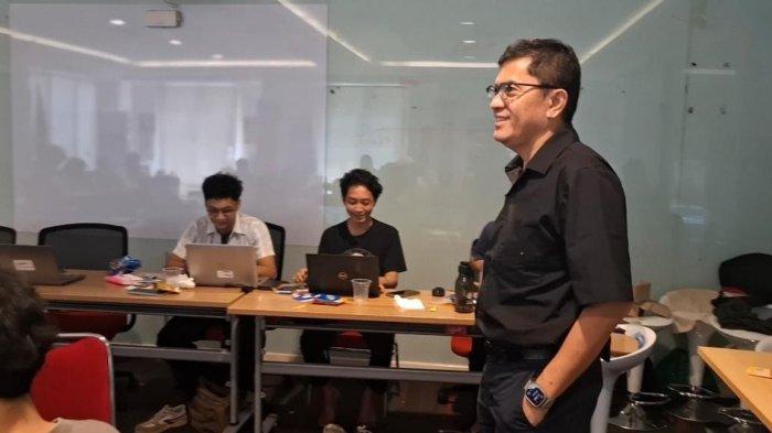 u ruangan tempat panitia PemilihanV