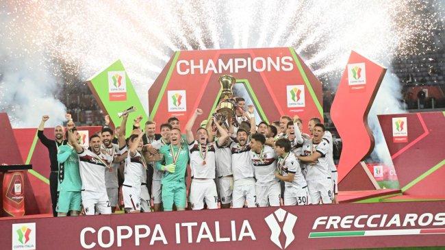 Insiden Berdarah Laga AC Milan vs Bologna: Kaki Leao Memakan Korban, Conceicao Merengek Kartu Merah