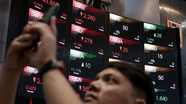 IHSG-Anjlok-dan-Sempat-Trading-Halt_20250318_163326.jpg