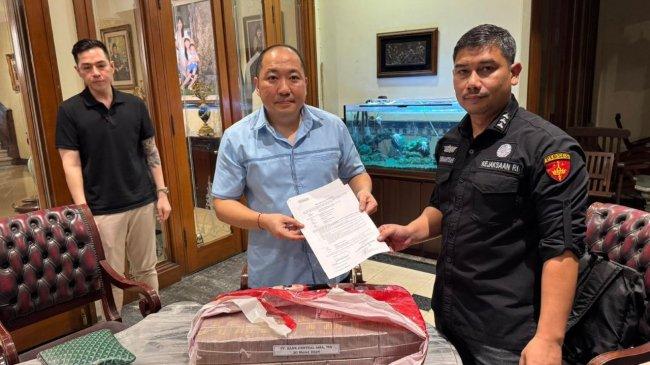 Tumpukan Uang Rp 2 Miliar Ditemukan di Rumah Dirut Sritex, Ini Penampakannya