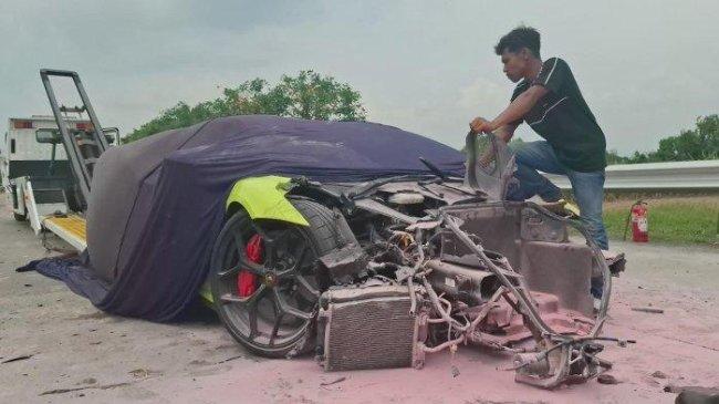 Ini Penambakan Lamborghini yang Ringsek setelah Tabrak Suzuki Ignis di Tol Jombang-Mojokerto
