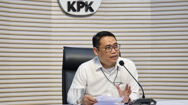 KPK Kejar 'Juru Simpan', Pengepul Utama Uang Korupsi Kuota Haji Tambahan