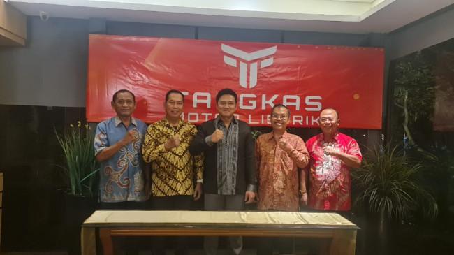Tiga Purnawirawan Jenderal Diangkat Jadi Komisaris Tangkas Motor Listrik