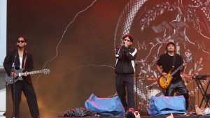 Chord & Lirik Lagu Gugatan Rakyat Semesta - .Feast, Dengan Kunci Gitar