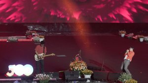 Chord Gitar Gurun Hujan - Juicy Luicy: Biar Hilang Rindunya dari Jauh Cukup Ku Nikmati Senyuman
