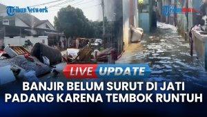 Tembok Runtuh Sebabkan Banjir Tak Surut di Jati Padang: Warga Bertahan di Pengungsian