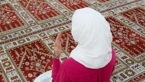 Bolehkah Baca Niat Puasa Menggunakan Bahasa Indonesia?