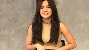 Lirik Lagu Untuk Yang Bersama Nya - Mahalini: Bersinar Terang Cintamu di Dalam Gelapnya Hatiku