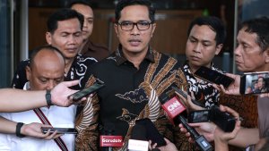 Febri-Diansyah-Diperiksa-KPK_20250414_185141.jpg