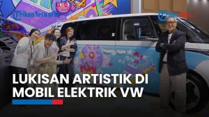 GIIAS 2025: VW Pamer ID.Buzz yang Bodinya Telah Dilukis