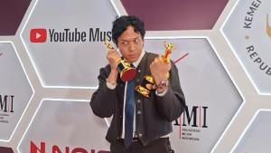 Chord Letdown - Hindia: Pray That I Still Have It in Me, Bunga di Tirai Besi Mengakar Berlipat Kali