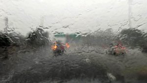 Prakiraan Cuaca BMKG Jumat 1 Mei 2026 Waspada Hujan Lebat di Jawa Tengah dan Jawa Timur