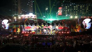 REKAP Malam Tahun Baru 2026 di Indonesia: Jakarta Donasi 3 Miliar hingga Larangan Kembang Api