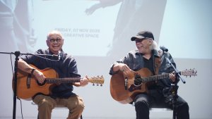 Kunci Gitar Tikus-Tikus Kantor - Iwan Fals, Chord: Tikus-Tikus Tak Kenal Kenyang, Rakus, Rakus