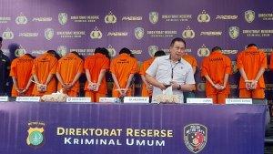 Kombes-Wira-Satya-Triputra-saat-merilis-pengungkapan-kasus-321.jpg