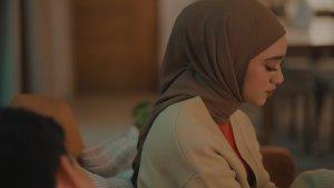 Kunci Gitar & Lirik Bayangan Cinta Yang Lalu - Nabila Taqiyyah, KIM: Saat Ada Cinta Lain Mendekat