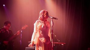 Lirik lagu Nadin Amizah - Rumpang: Aku Takut Sepi Tapi yang Lain Tak Berarti