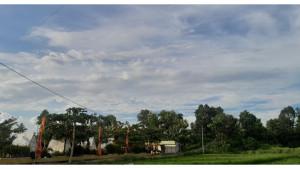 Prakiraan Cuaca 10 April 2026: Waspada Potensi Hujan Sangat Lebat di Jawa Tengah dan Jawa Timur