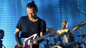 Terjemahan Lirik Lagu Let Down - Radiohead: Crushed Like a Bug in The Ground