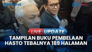 Hasto Pamer Buku Pleidoi, Klaim di Dalamnya Berisi Seluruh Rekayasa Hukum yang Terjadi