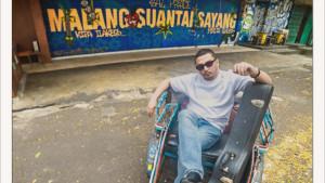 Chord Gitar & Lirik Lagu Kita Usahakan Rumah Itu - Sal Priadi: Dari Depan akan Tampak Sederhana