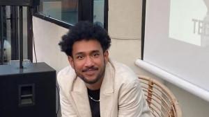 Chord Gitar Sombar - Teddy Adhitya: Akal Mengakar Seperti Menghidupi Bukan Hanya Kenangan Indah