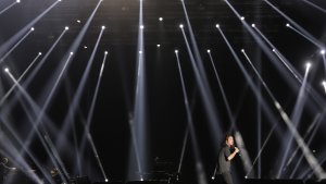 Chord Gitar dan Lirik Lagu Separuh Nafas - Dewa 19: Kau Hancurkan Diriku Bila Kau Tinggalkan Aku