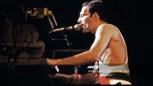 Lirik Lagu Queen - I'm Going Slightly Mad: It Finally Happened