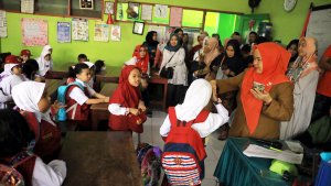hari-pertama-sekolah-di-makassar_20190715_181520.jpg