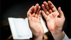 Doa Akhir Tahun dan Awal Tahun 2026: Amalan Muhasabah dari Kitab Al-Jami' Al-Kabir