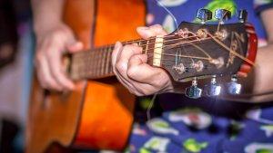 Lirik Lagu Keliling - Farrel Hilal