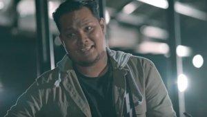 Chord Gitar Tak Setara - Virgoun: Maafkanlah Aku Jika Akhirnya Aku Merasa Dia Tak Jadi Rumahku