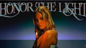 Lirik Lagu PinkPantheress - Stateside + Zara Larsson: I'm Freezing Outside