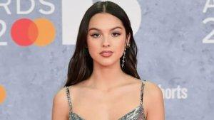 Terjemahan Lirik Lagu Drop Dead - Olivia Rodrigo: But Kiss Me and I Might 