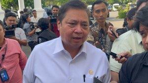 menko-airlangga-di-istana.jpg