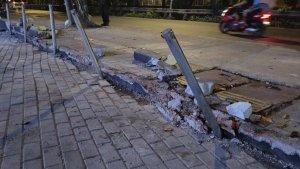 mobil-listrik-tabrak-puluhan-motor.jpg