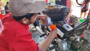 oli-gratis-untuk-korban-banjir.jpg