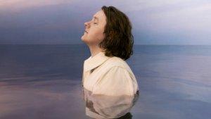 Terjemahan Lirik Lagu Stay Love - Lewis Capaldi: Won't You Stay, Love When Everybody's Leaving?