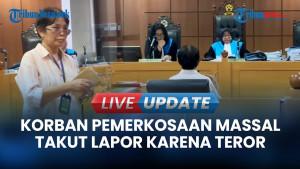 Poster Kritik Terhadap Fadli Zon di PTUN Jakarta: 'Jangan Ajari Kami untuk Lupa'