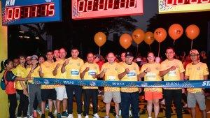 peserta-bersiap-di-titik-start-bni-ui-half-marathon-2023.jpg