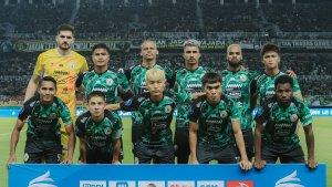 skuad-pss-sleman-saat-melawan-persebaya-surabaya-pada-pekan-perdana-liga-1.jpg