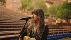 Terjemahan Lirik Lagu Be Her - Ella Langley, I Just Wanna Be Her So Bad