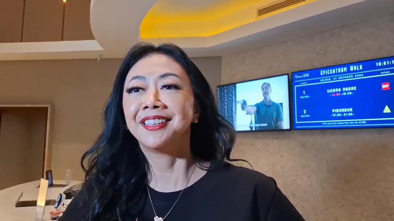 Asri Welas tekankan Hanya Sahabatan dengan Desta, Bongkar Tipe Perempuan Idaman sang Presenter