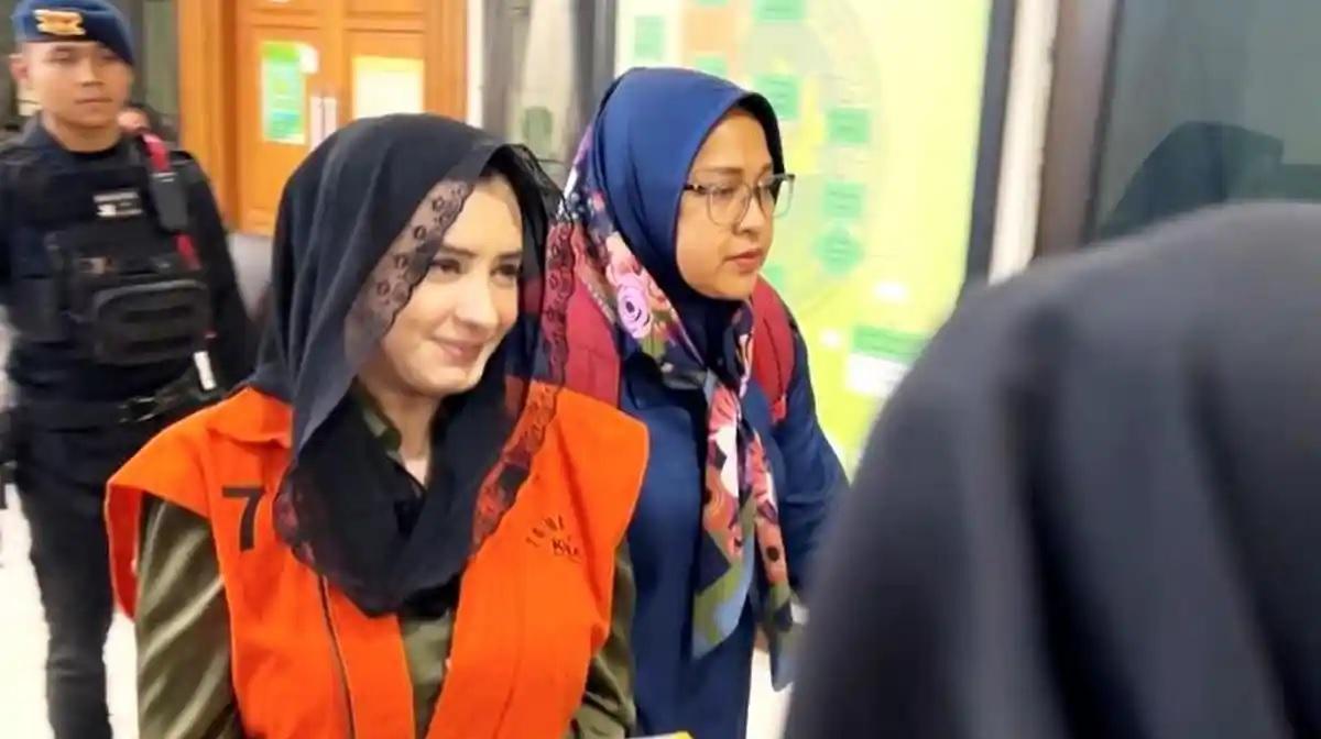 KPK Bongkar Peran Suami Fadia Arafiq Usai Sita BMW Listrik