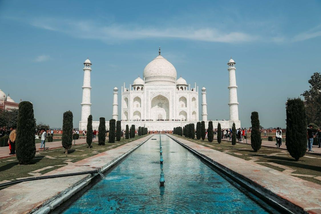 SITUS WARISAN DUNIA - Foto Taj Mahal yang diambil dari Pexels pada 15 Mei 2025. Berikut daftar 10 negara yang memiliki Situs Warisan Dunia UNESCO terbanyak.